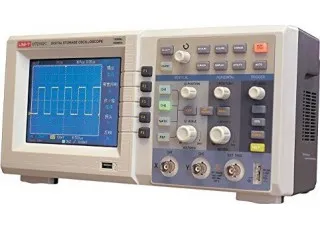 UTD2102CEL UNI-T Осциллограф 2-канальный